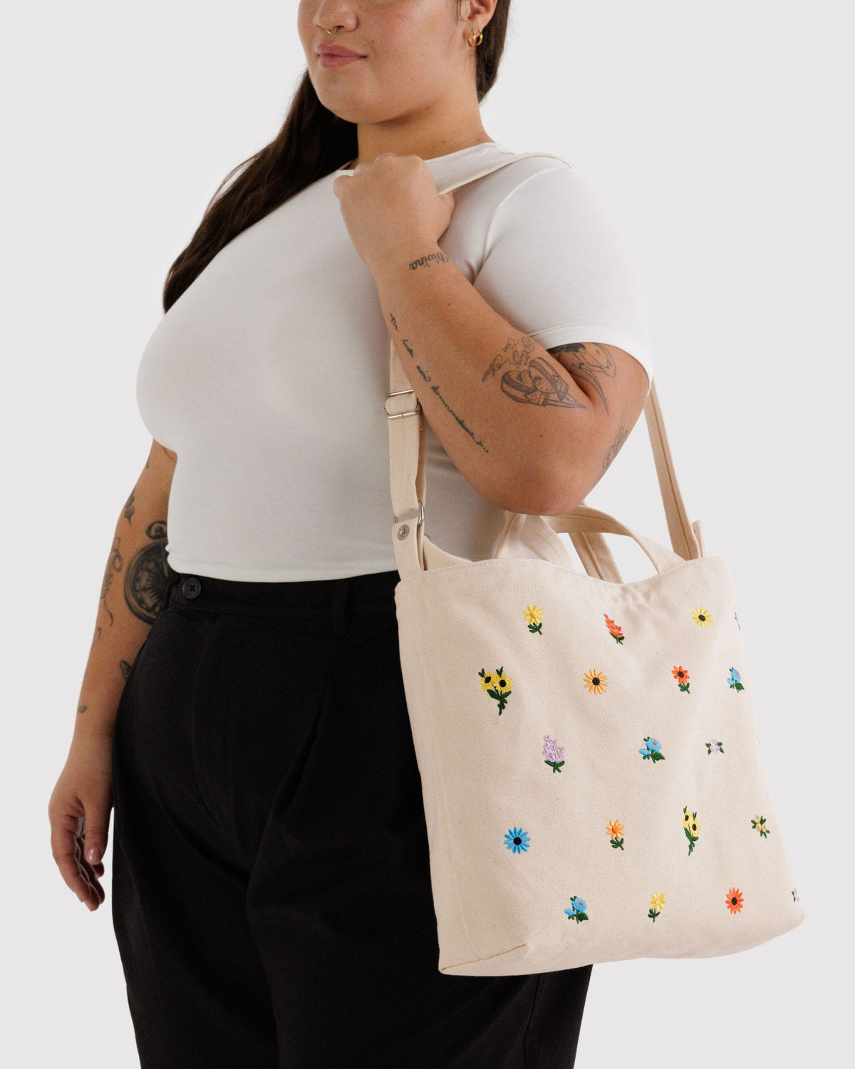 Horizontal Zip Duck Bag Embroidered Ditsy Floral | Baggu Outlets