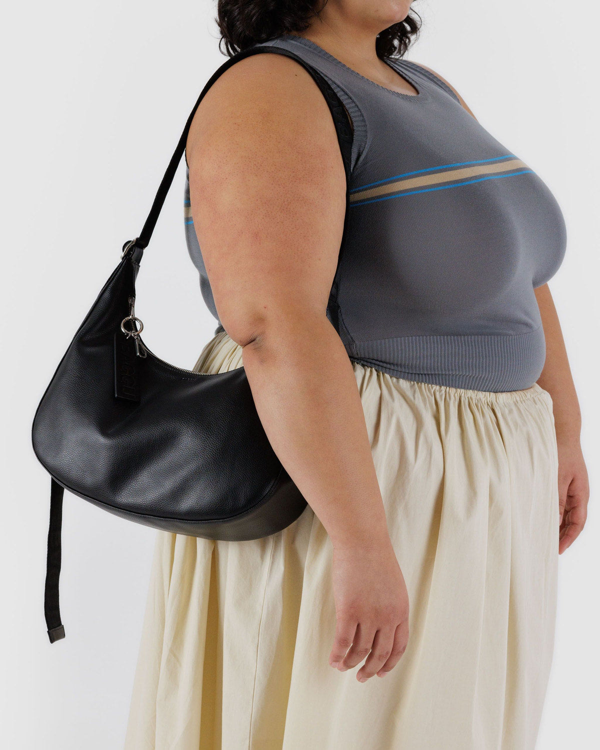 Medium Recycled Leather Crescent Bag Black | Baggu On Sale