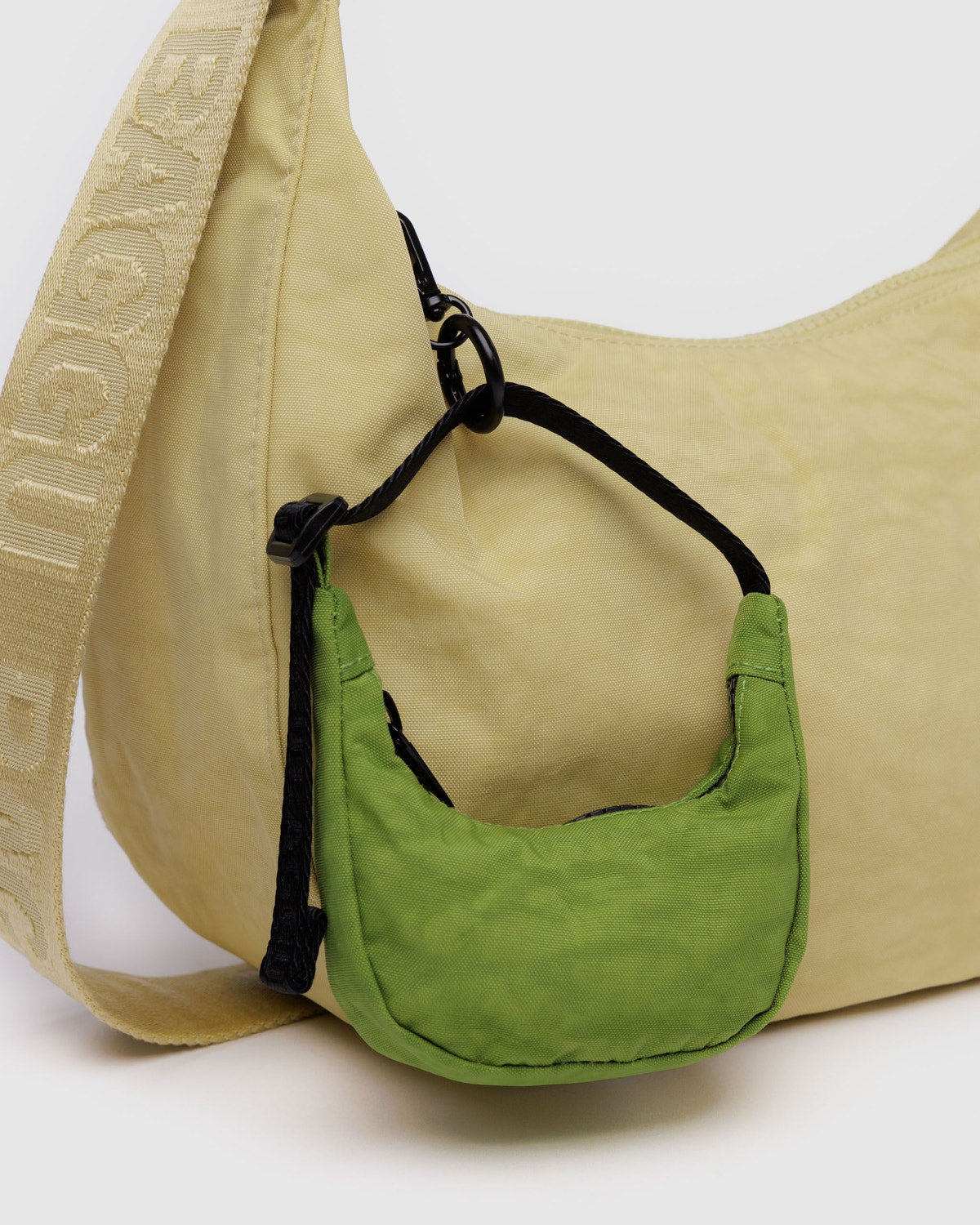 Crescent Bag Charm Green Juice | Baggu Sale