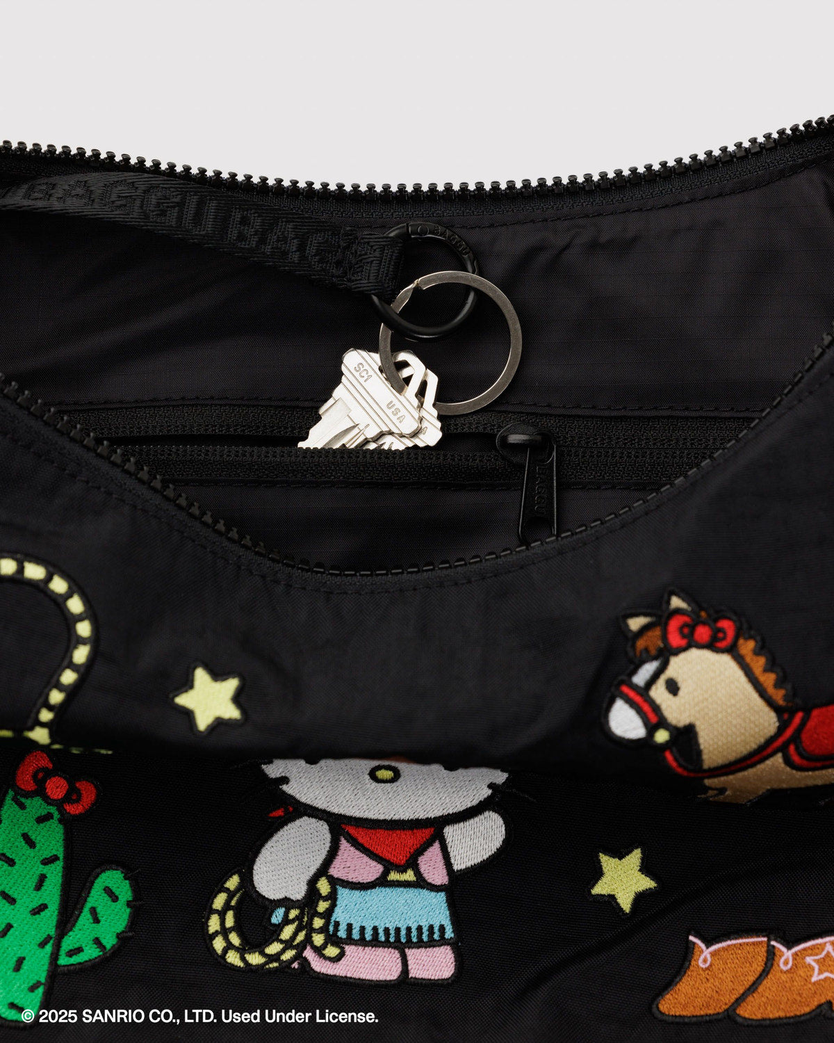 Medium Nylon Crescent Bag Embroidered Hello Kitty Western | Baggu Discount