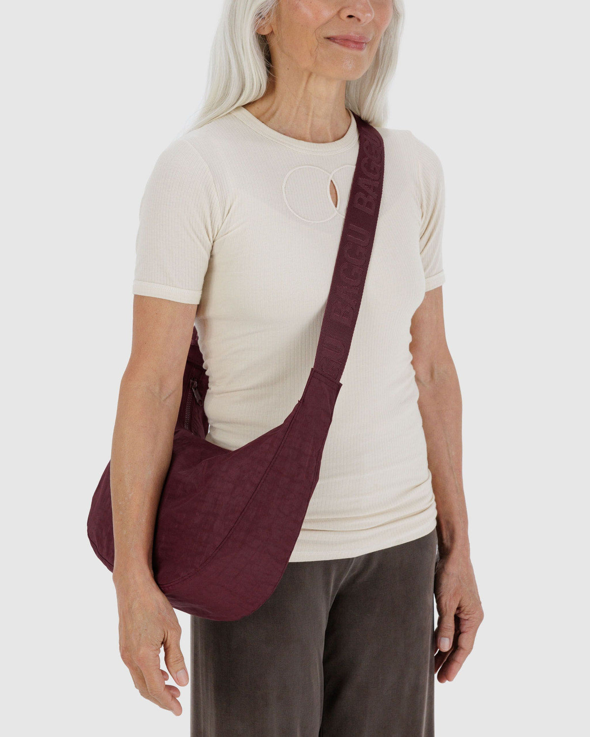Medium Nylon Crescent Bag Mahogany | Baggu Discount