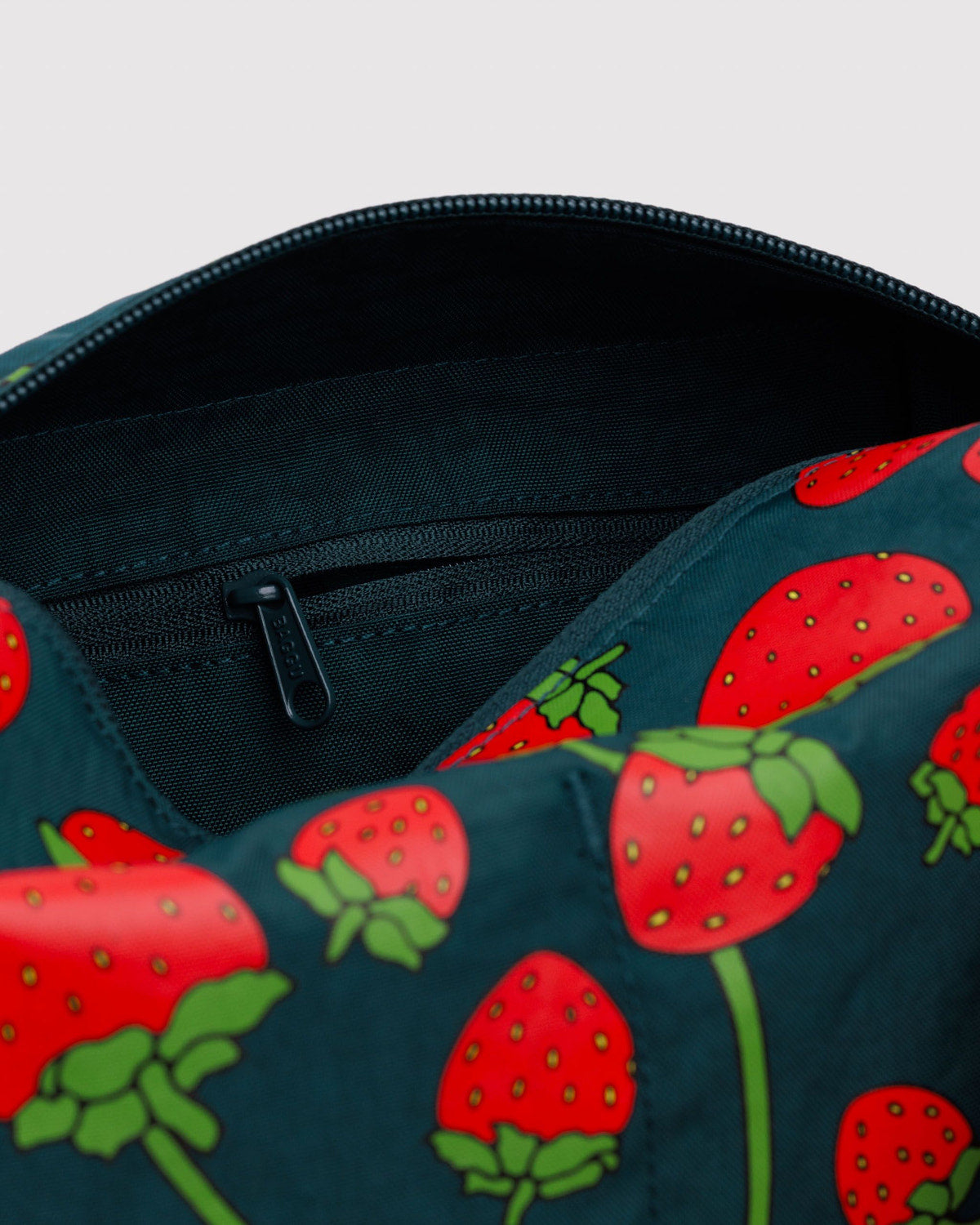 Dopp Kit Strawberry Blossom | Baggu Outlets