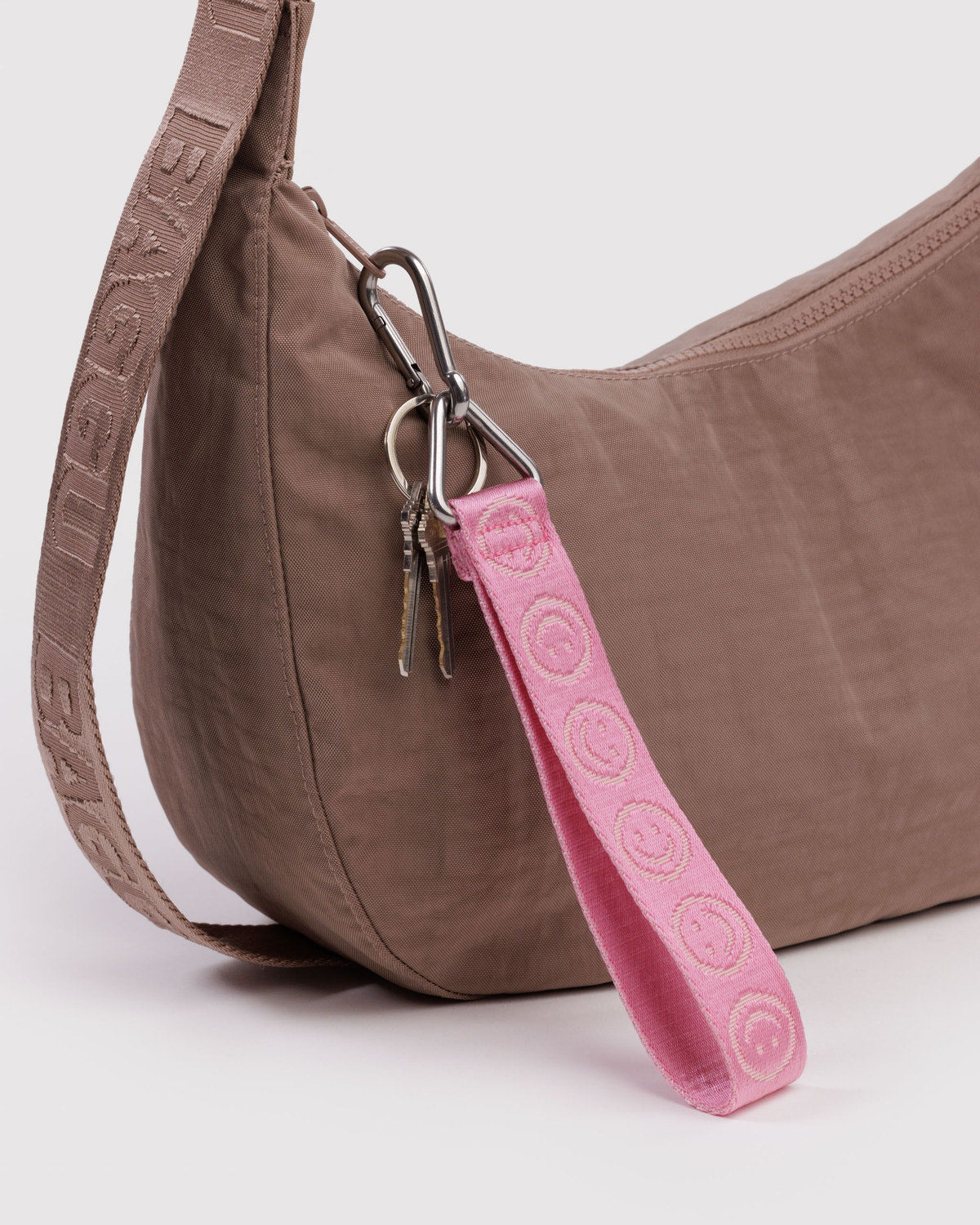 Logo Keychain Pink Happy | Baggu Discount