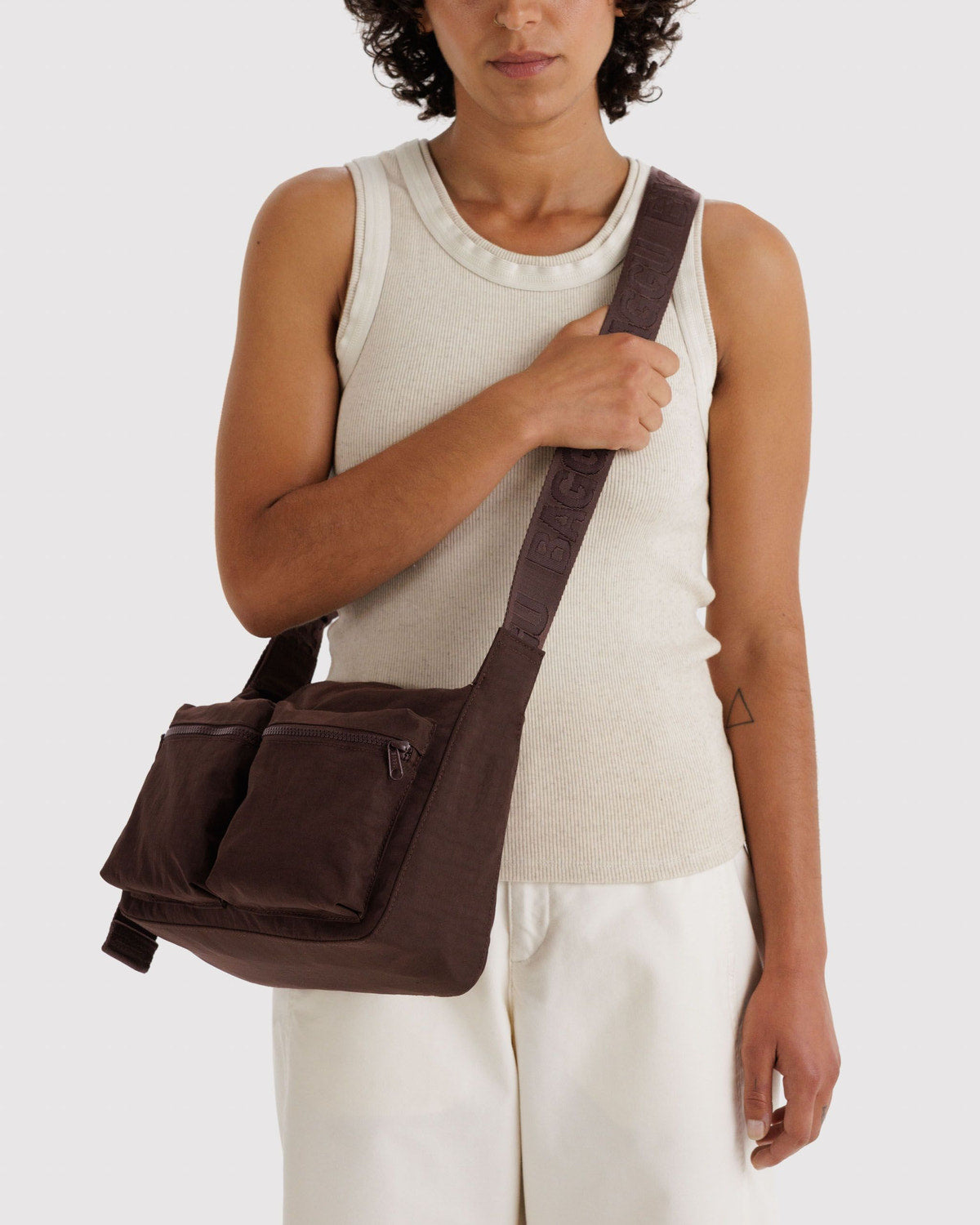 Medium Cargo Crossbody Coffee | Baggu Online Store