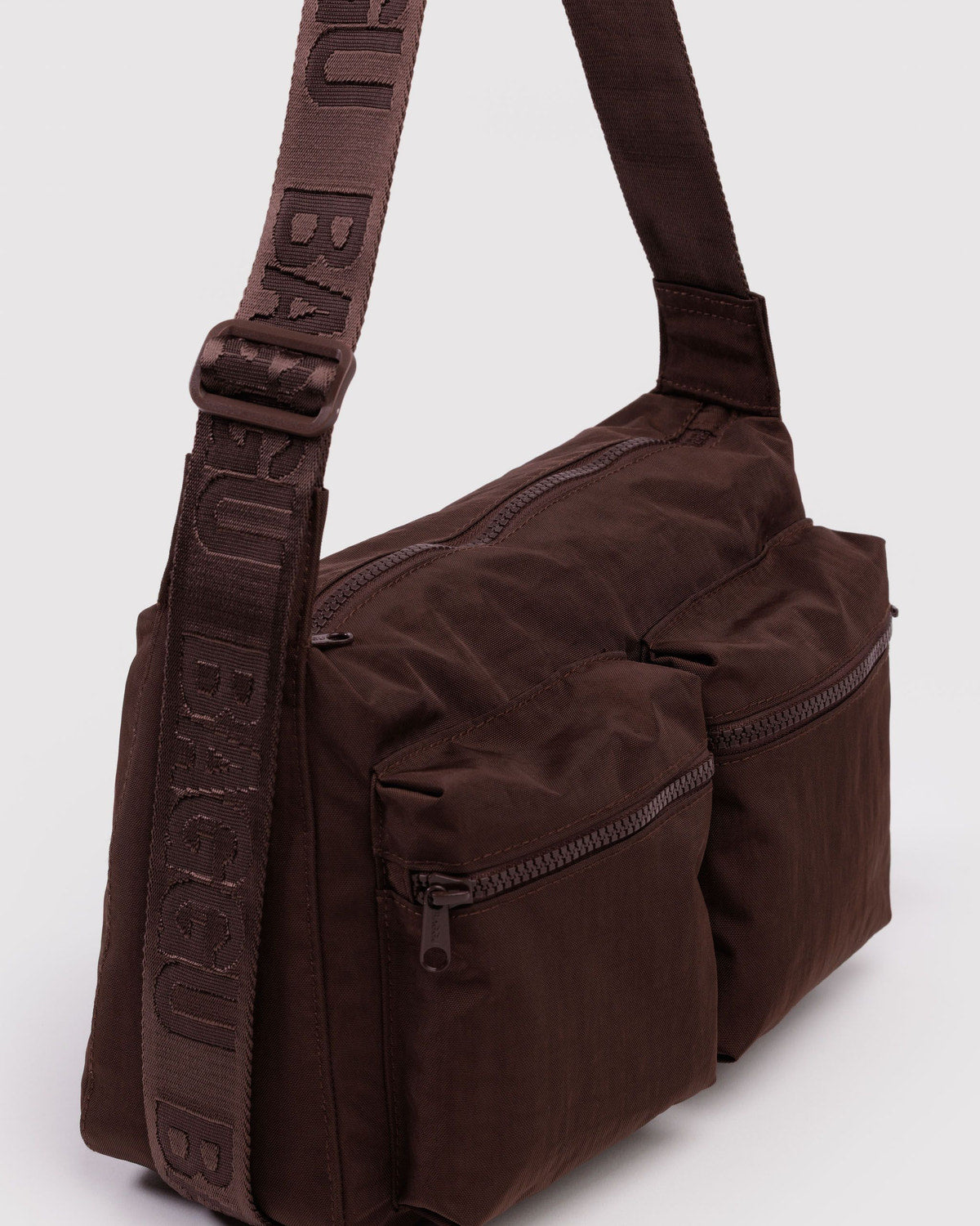 Medium Cargo Crossbody Coffee | Baggu Online Store