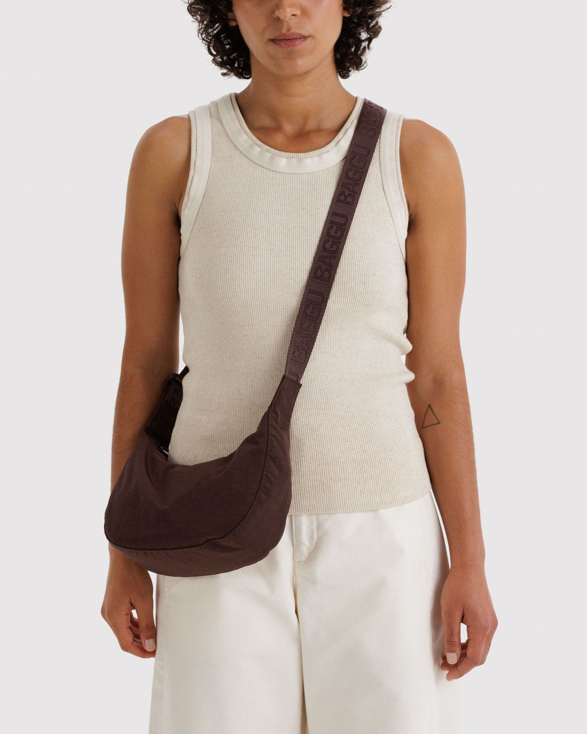 Small Nylon Crescent Bag Coffee | Baggu On Sale