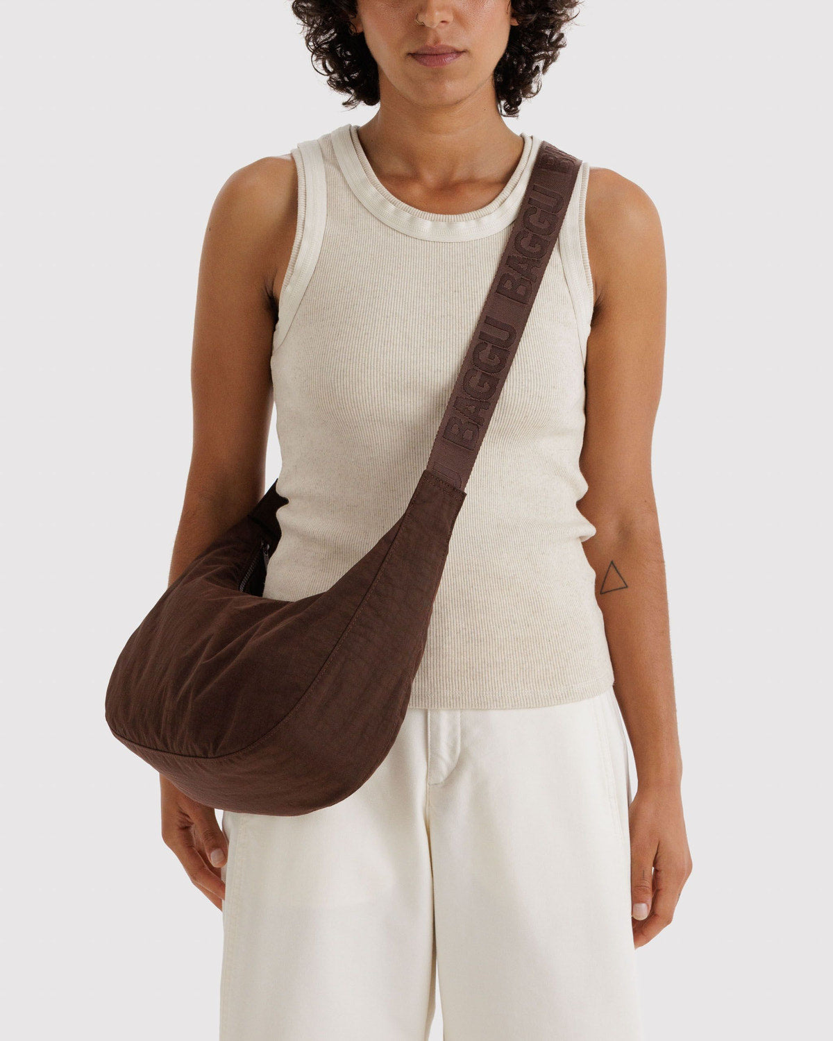 Medium Nylon Crescent Bag Coffee | Baggu Online Store