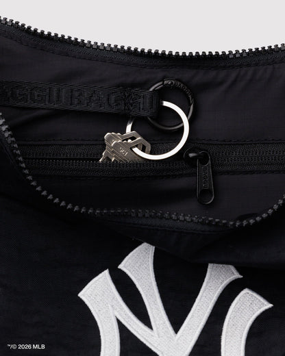 Medium Nylon Crescent Bag New York Yankees™ | Baggu Online