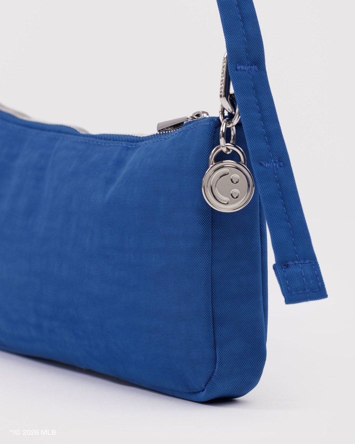 Nylon Pochette Los Angeles Dodgers™ | Baggu Discount